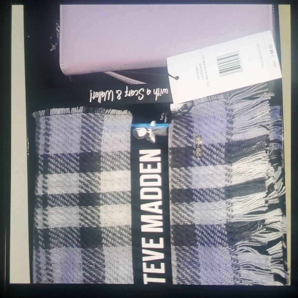 Scarf & Wallet Set - Picture 2 of 3